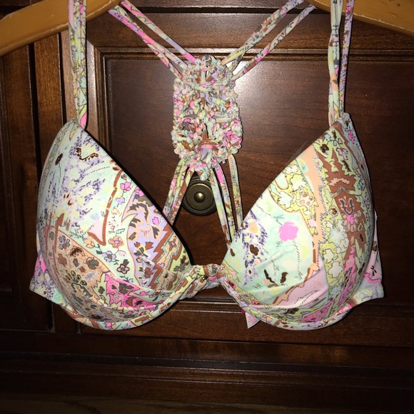 Victoria’s Secret Bikini Top - Picture 1 of 4